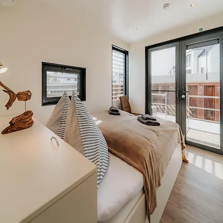 Modern Houseboat For 4 Guests Peenemunde