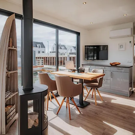 Modern Houseboat For 4 Guests Peenemunde