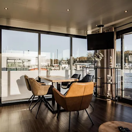 Modern Houseboat For 4 Guests