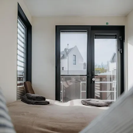 Modern Houseboat For 4 Guests Botel