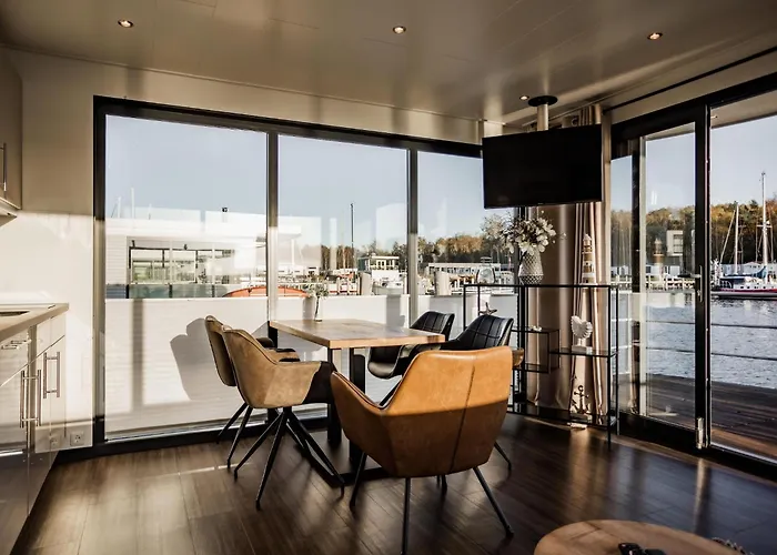 Modern Houseboat For 4 Guests
